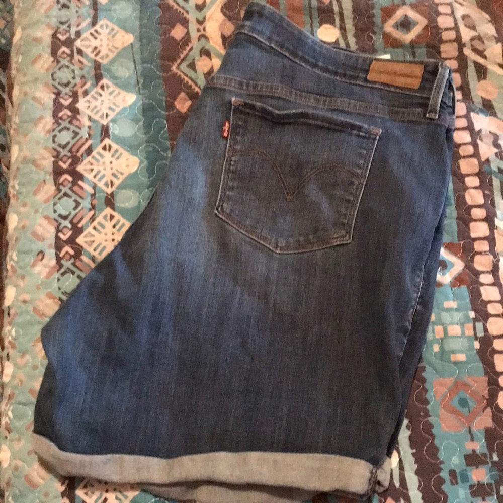 Levi’s shorts